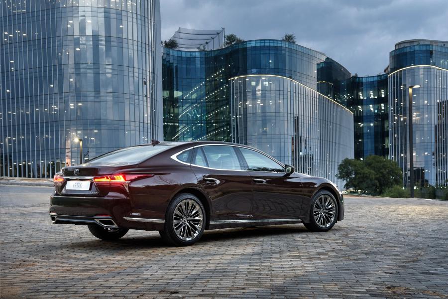  Lexus LS500 2018 года  (ZA) (фото 19 из 46)